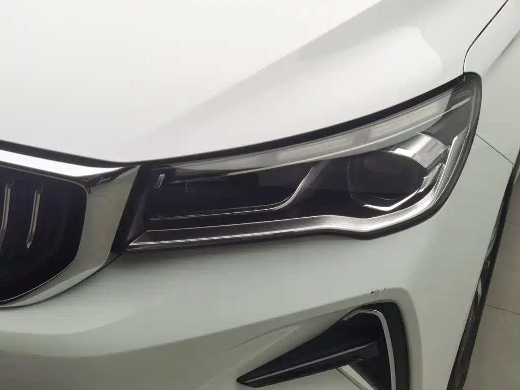 Geely Emgrand — миниатюра 7