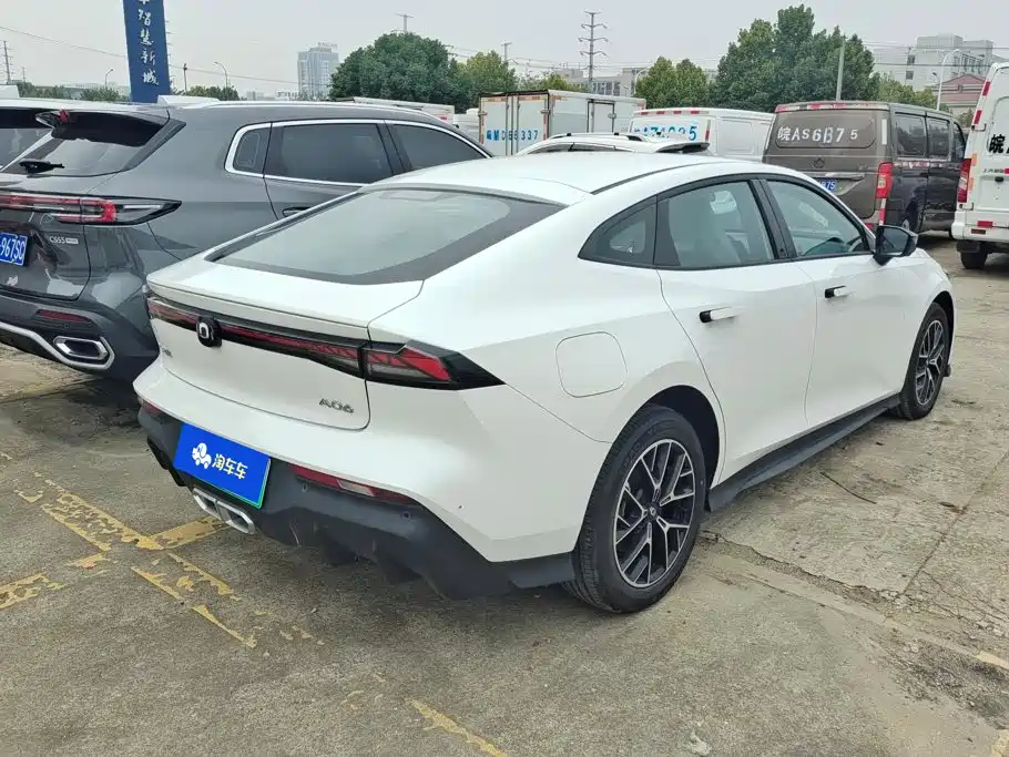 Changan UNI-V iDD — миниатюра 3