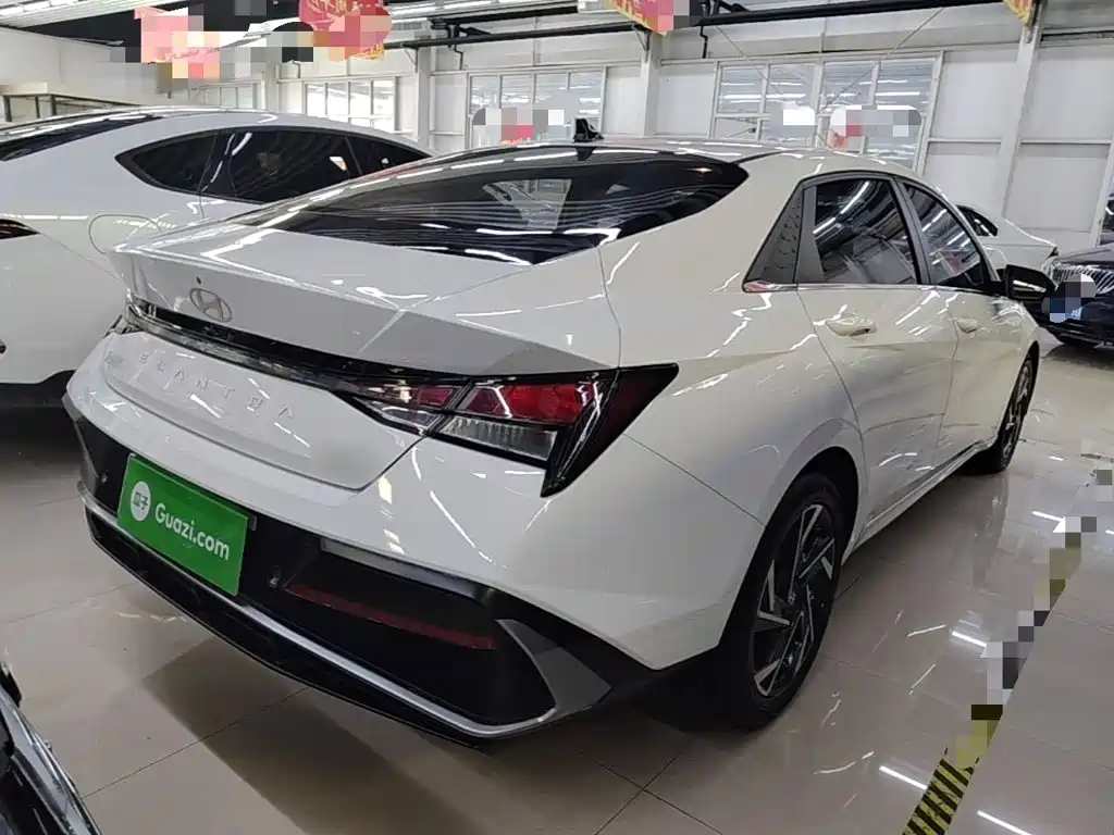 Hyundai Elantra — миниатюра 7