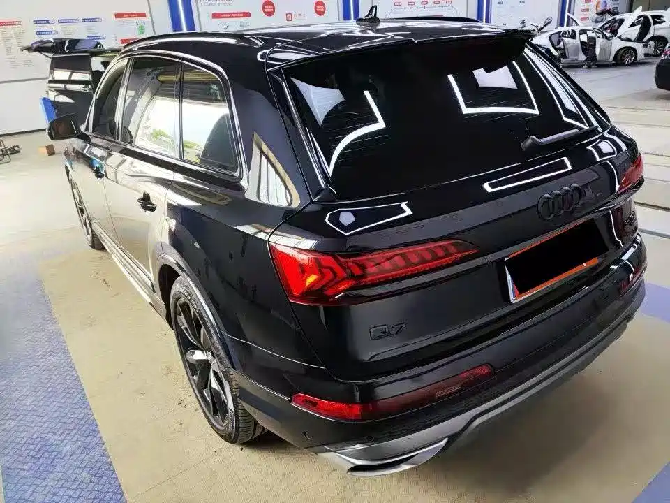 Audi Q7 — миниатюра 4