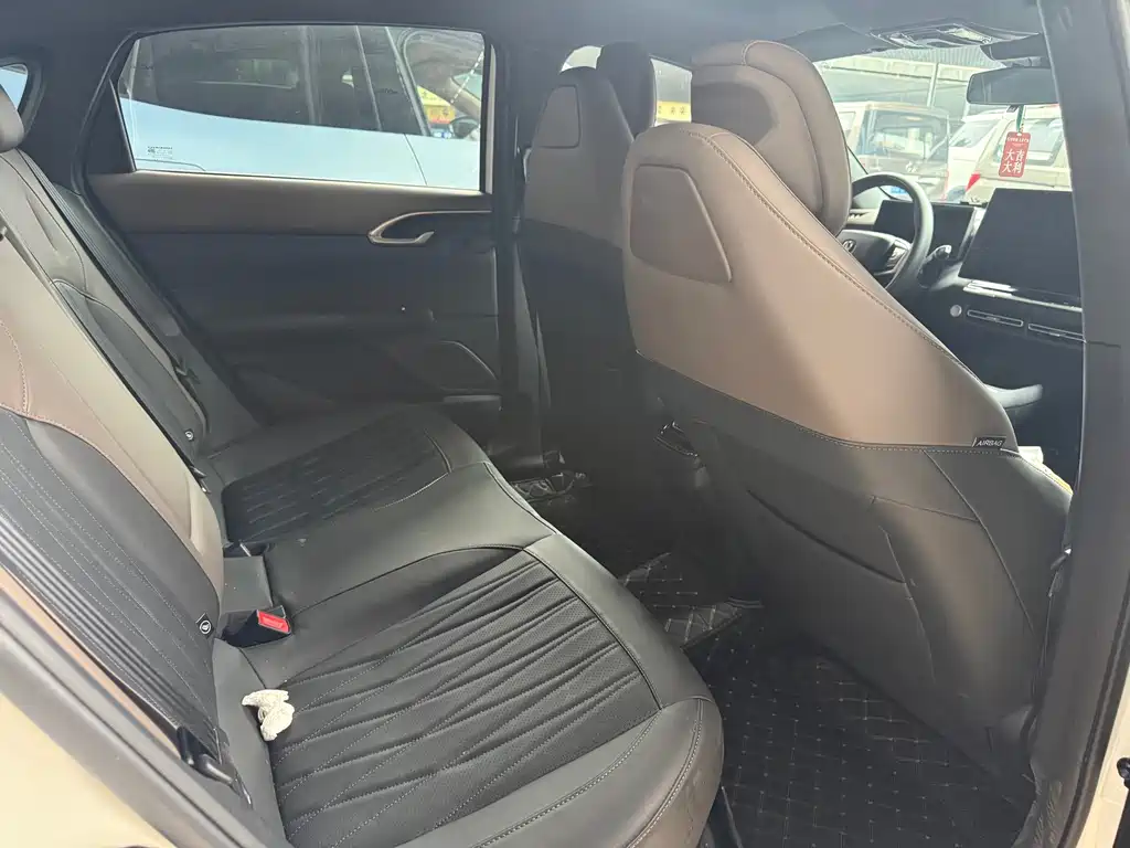 Changan Eado — миниатюра 5