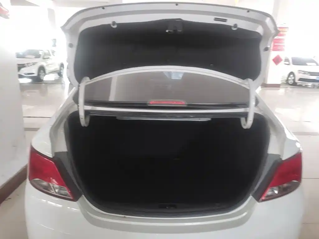 Hyundai Verna — миниатюра 19
