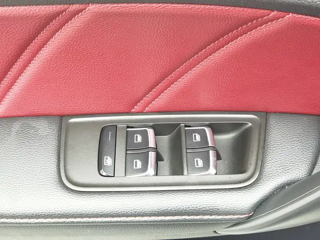 MG MG6 — миниатюра 9