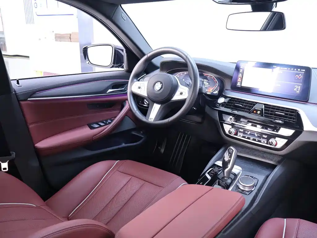 BMW 5 Series — миниатюра 14