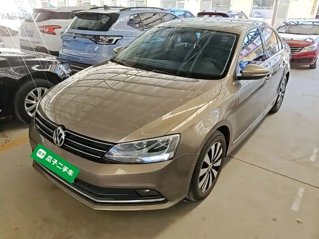 Volkswagen Sagitar 2018