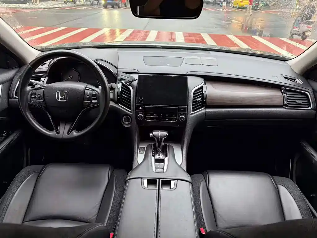Honda Avancier — миниатюра 8
