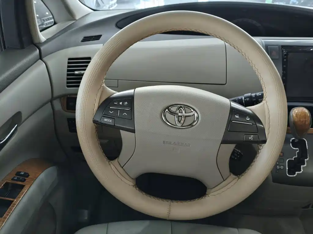 Toyota Previa — миниатюра 11