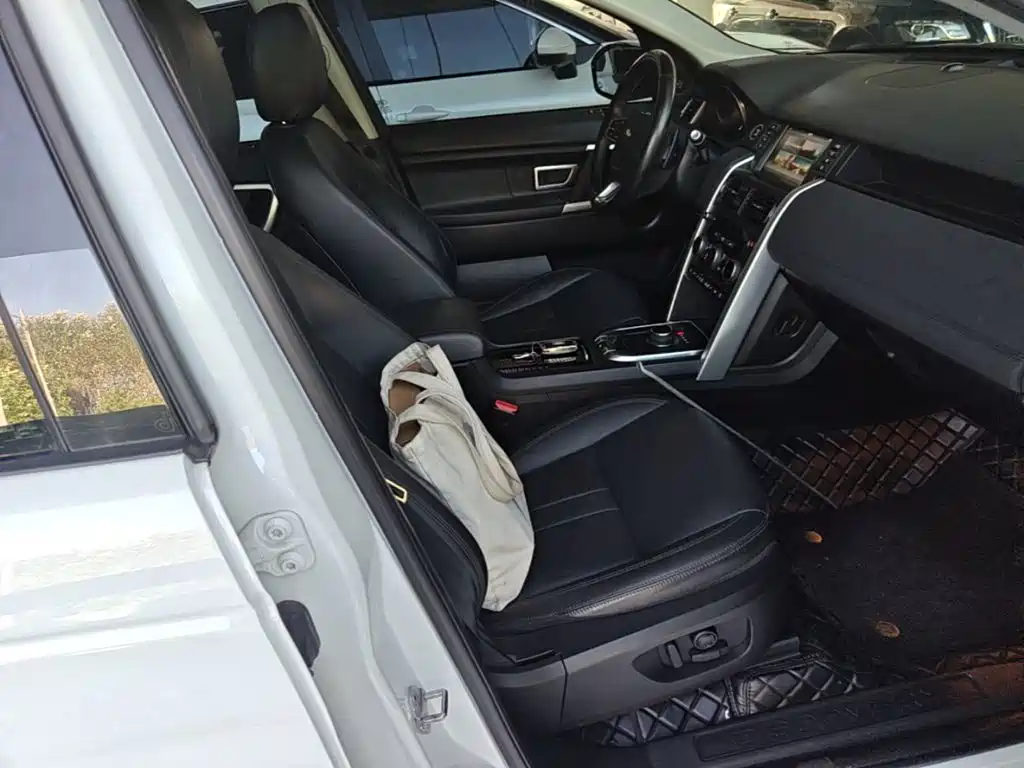 Land Rover Discovery Sport — миниатюра 25