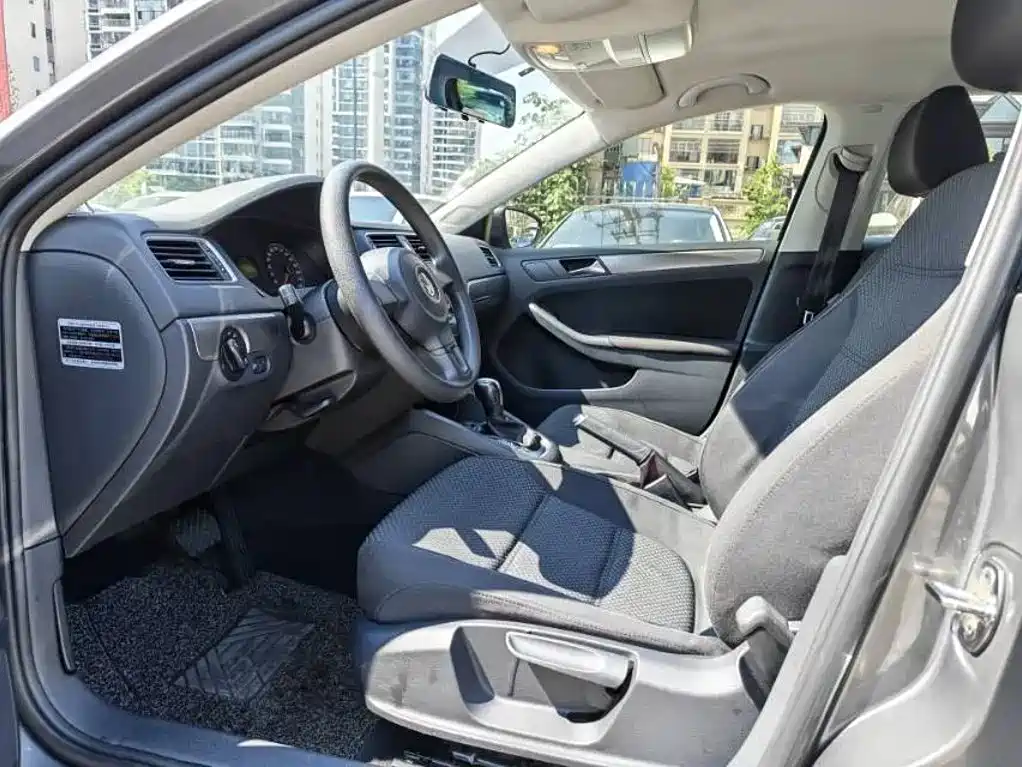 Volkswagen Sagitar — миниатюра 4