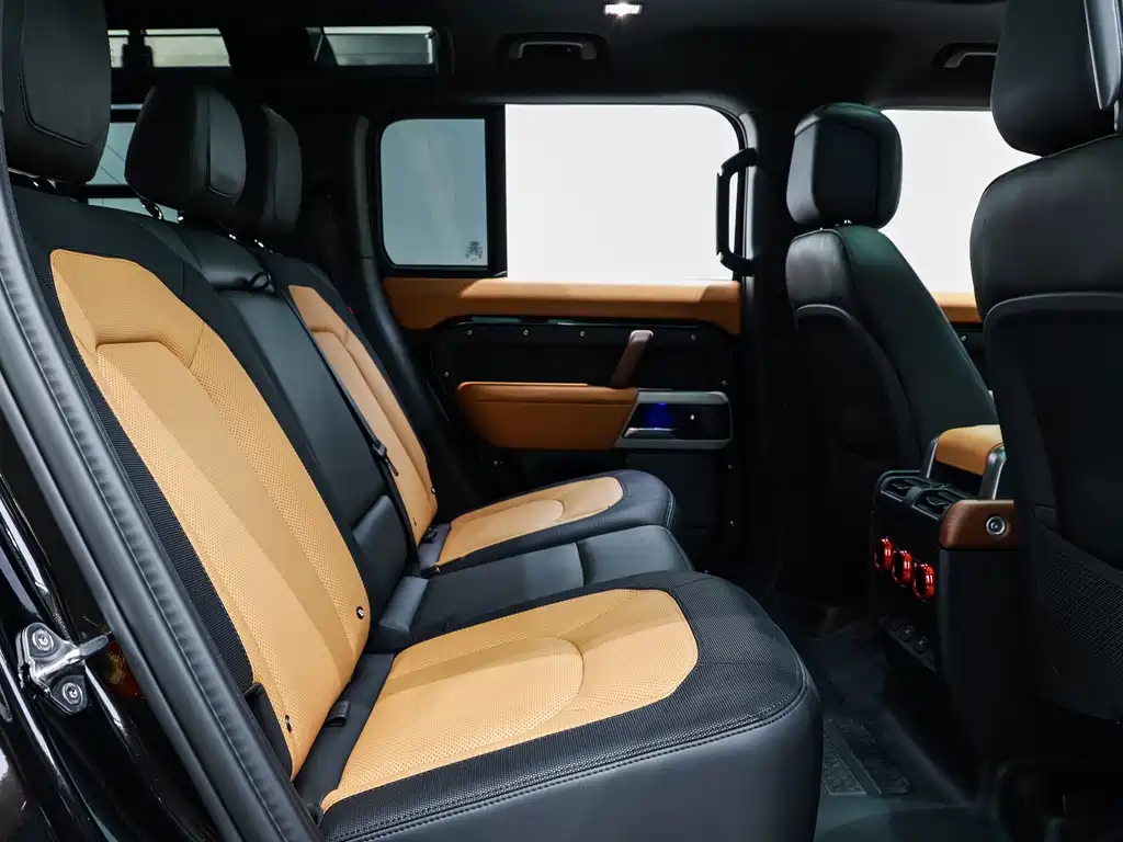 Land Rover Defender — миниатюра 11