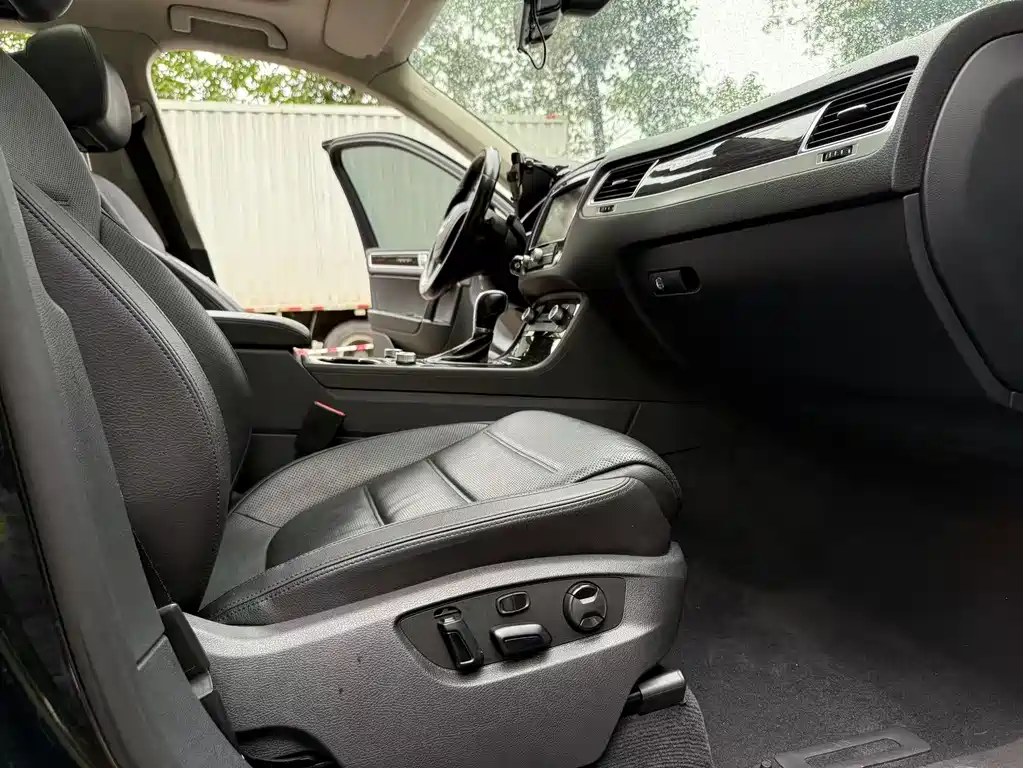 Volkswagen Touareg 2016 3.0TSI