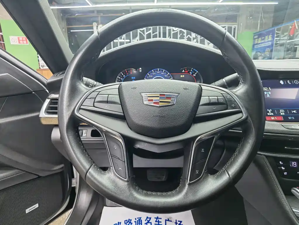 Cadillac CT6 — миниатюра 10