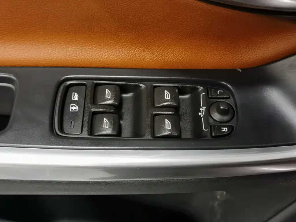 Volvo V60 — миниатюра 9