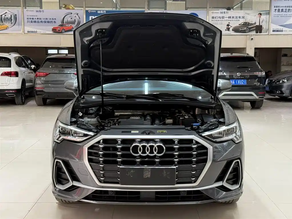 Audi Q3 2023 35 TFSI Fashion (1.4T)