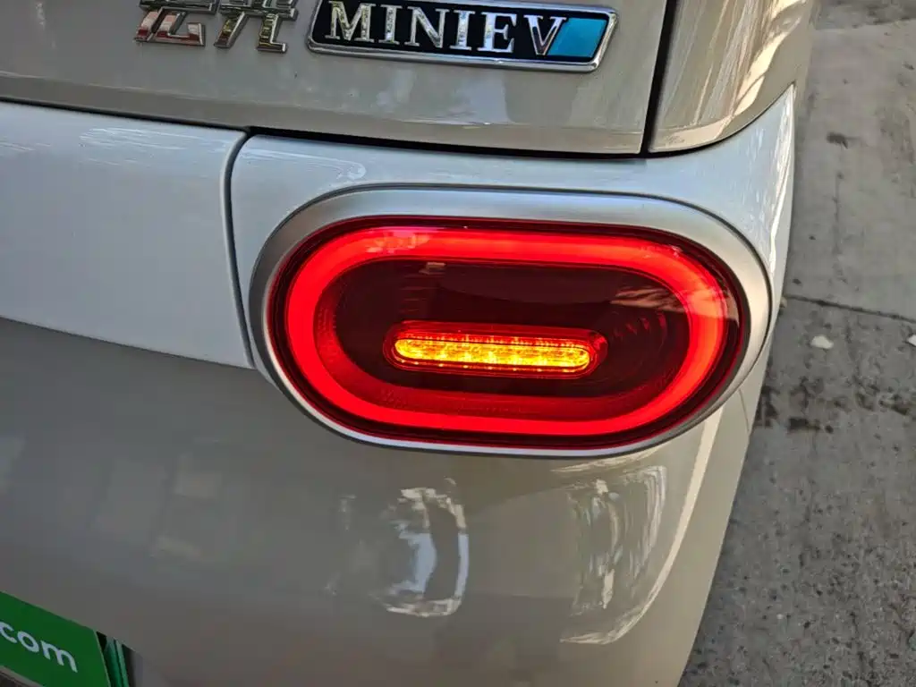 Wuling MINIEV — миниатюра 24