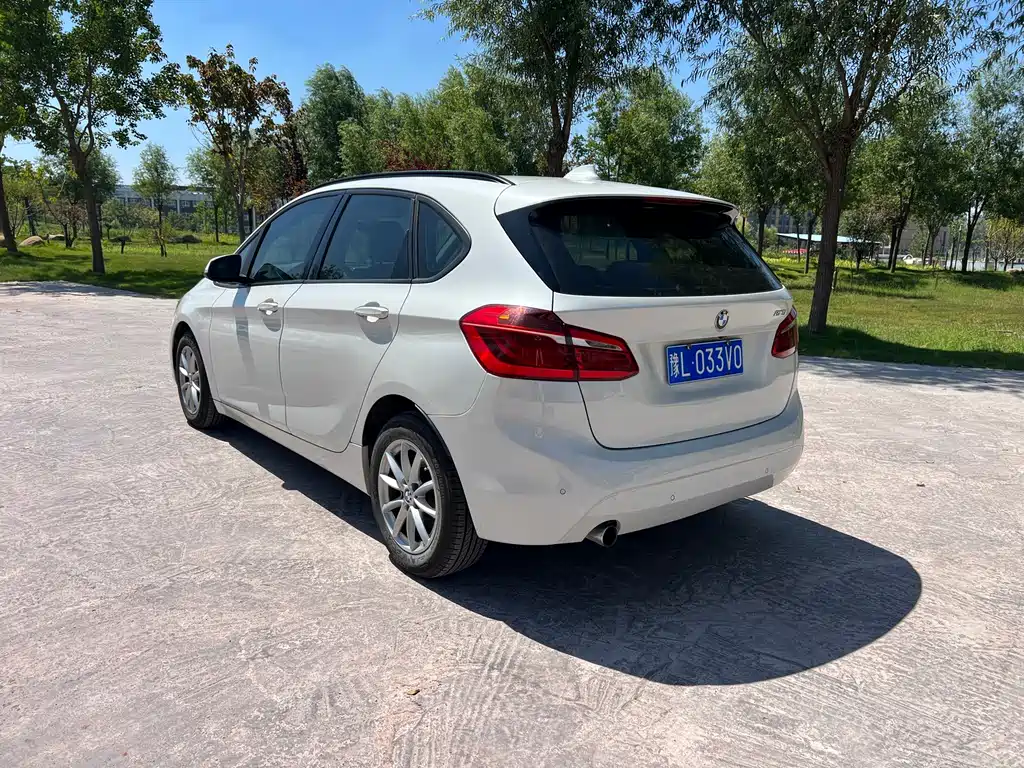 BMW 2 Series Active Tourer — миниатюра 4