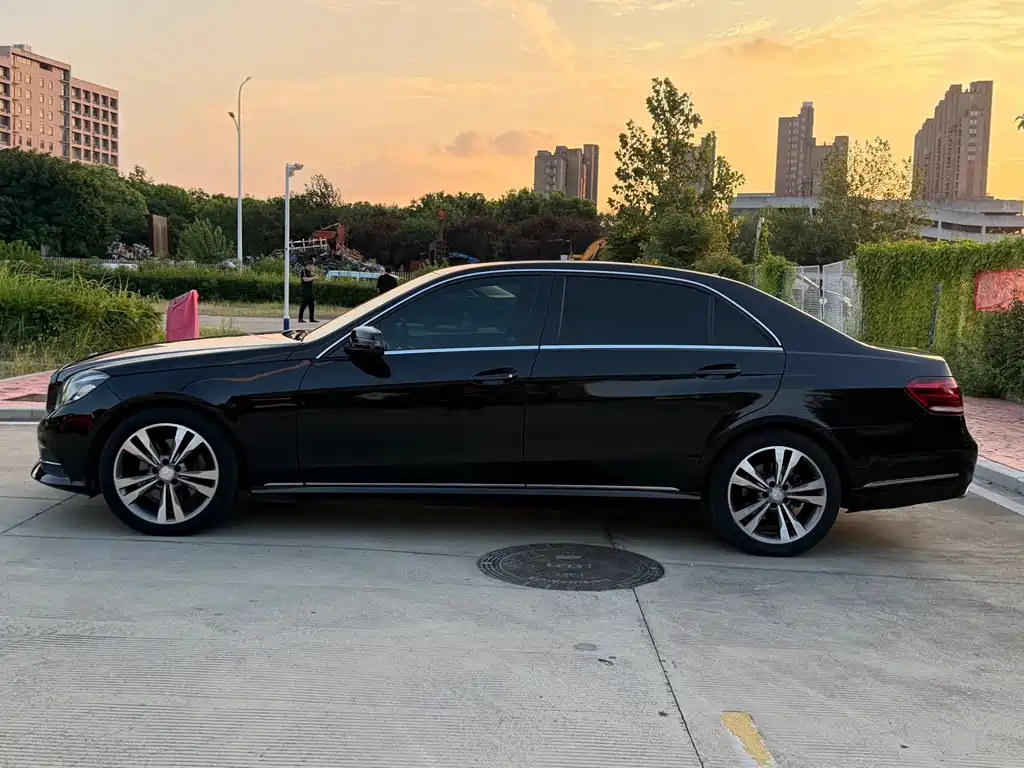 Mercedes-Benz E-Class — миниатюра 4