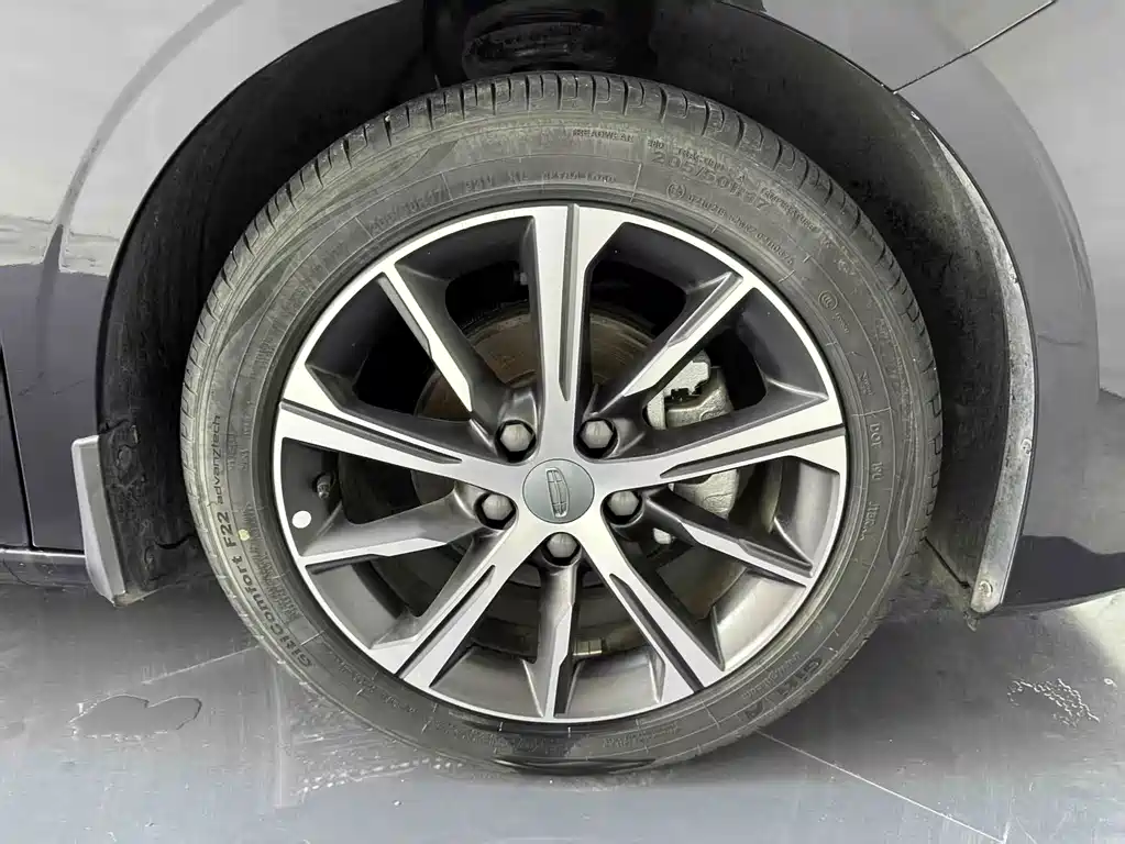 Geely Emgrand — миниатюра 23