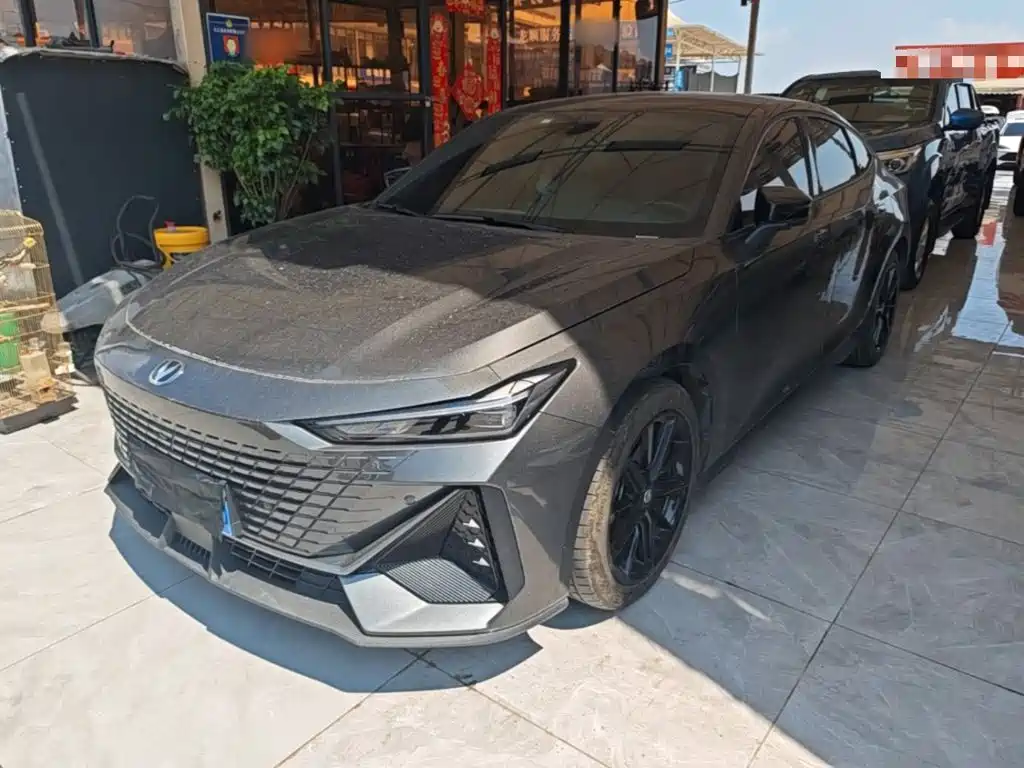 2023 Changan UNI-V - zdjęcie 1 z 25