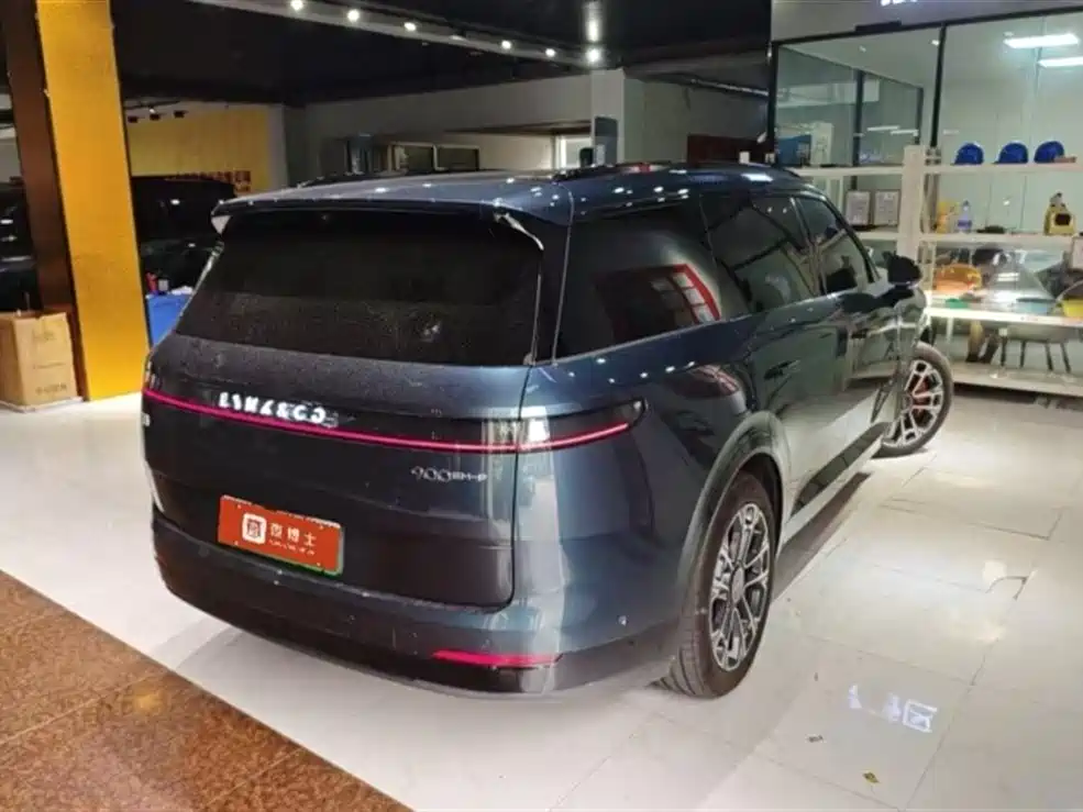 Lynk & Co 900 — миниатюра 7
