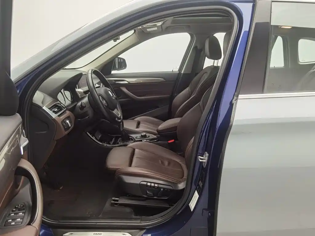 BMW X1 — миниатюра 10