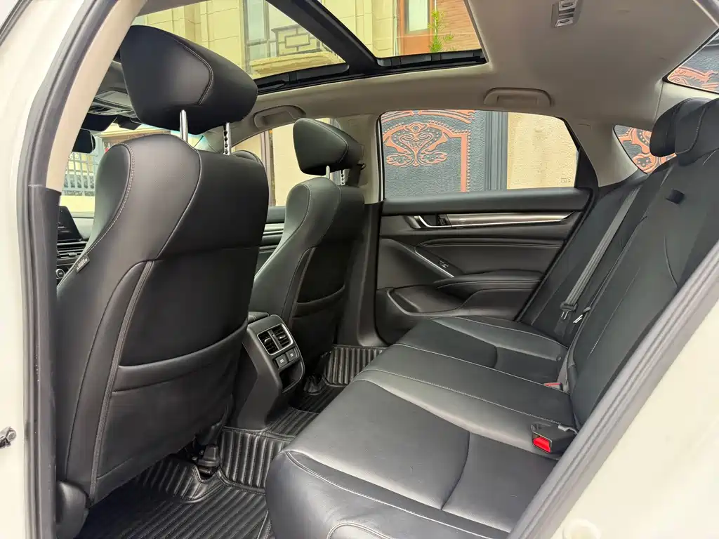 Honda Accord — миниатюра 6