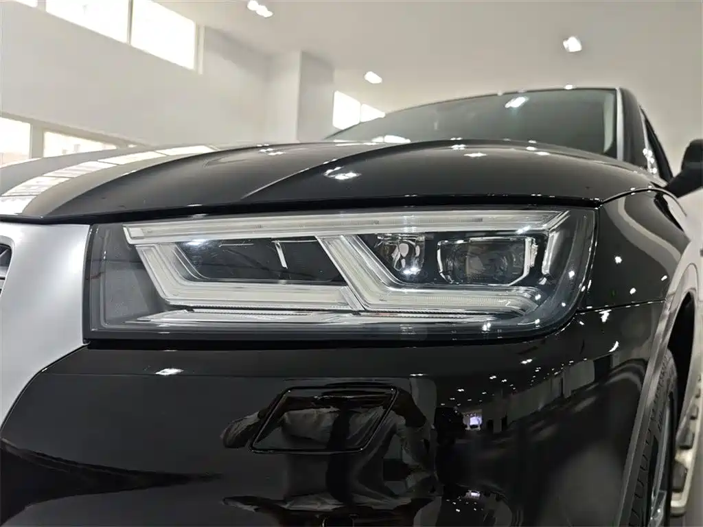 Audi Q5L — миниатюра 14