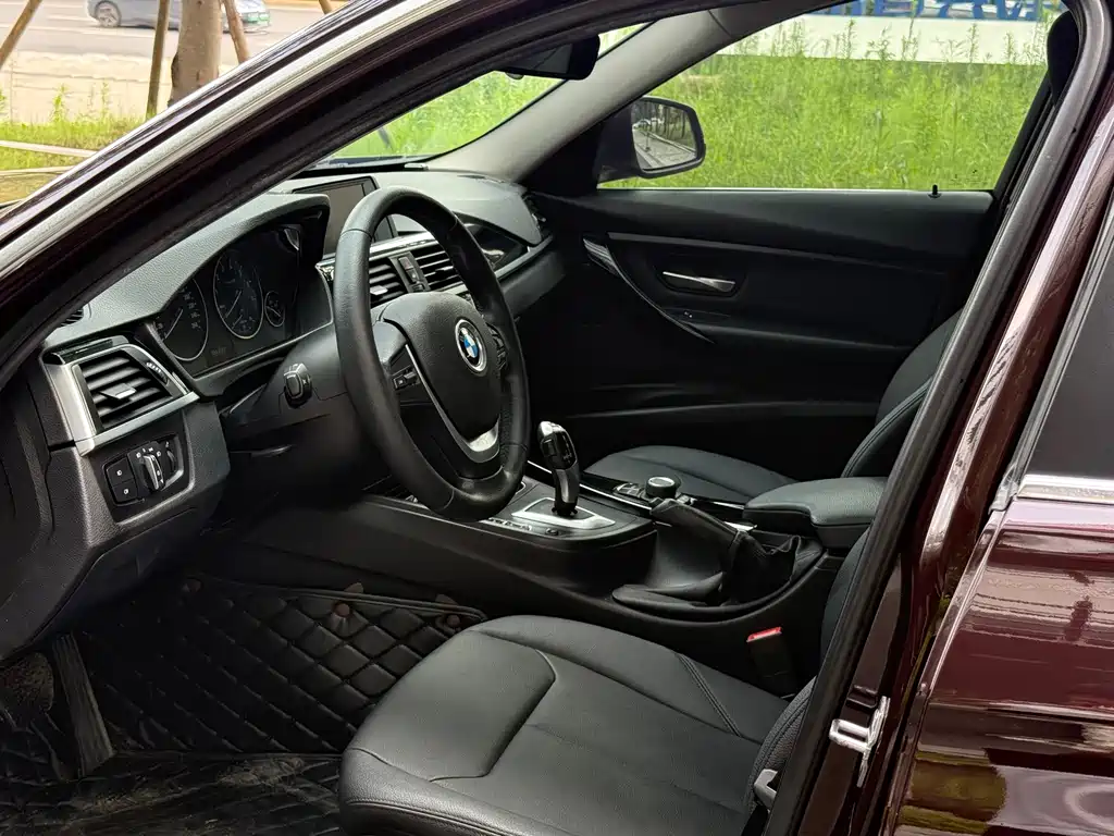 BMW 3 Series — миниатюра 8