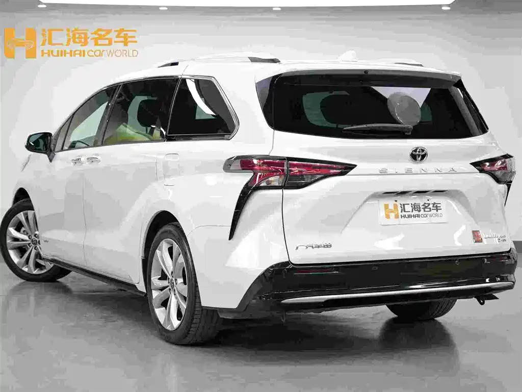 Toyota Sienna — миниатюра 6