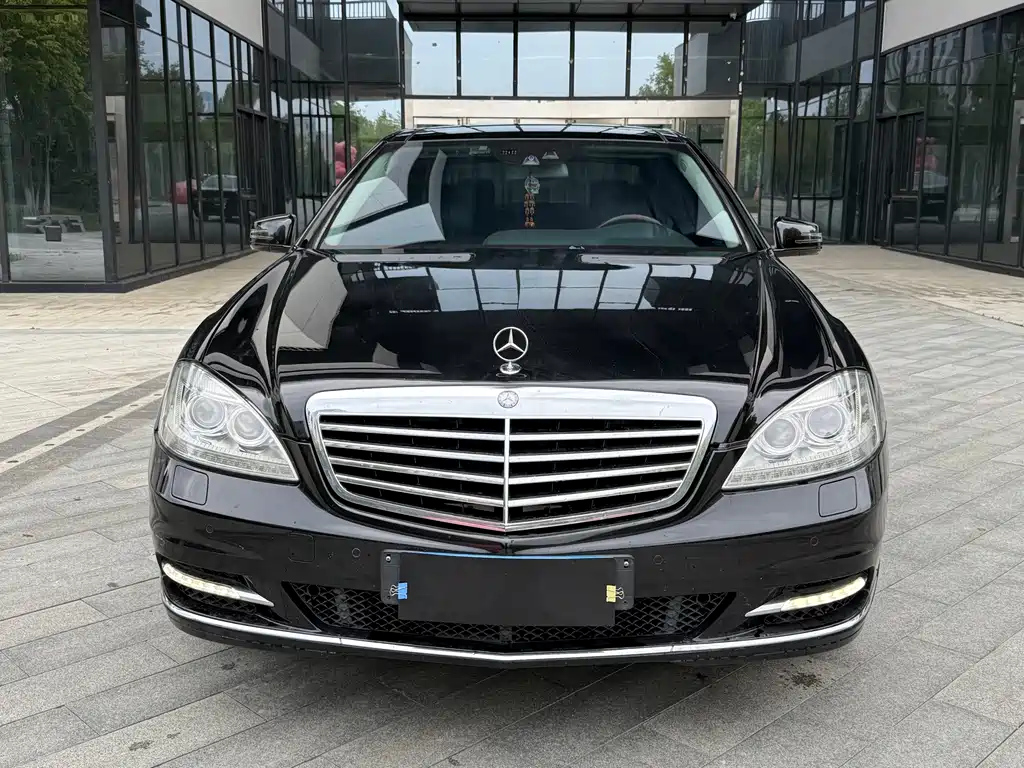 Mercedes-Benz S-Class — миниатюра 2