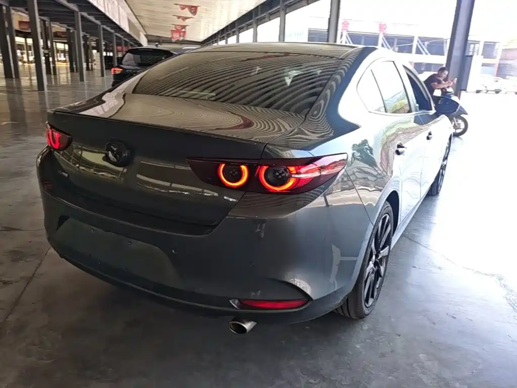Mazda 3 Axela — миниатюра 7