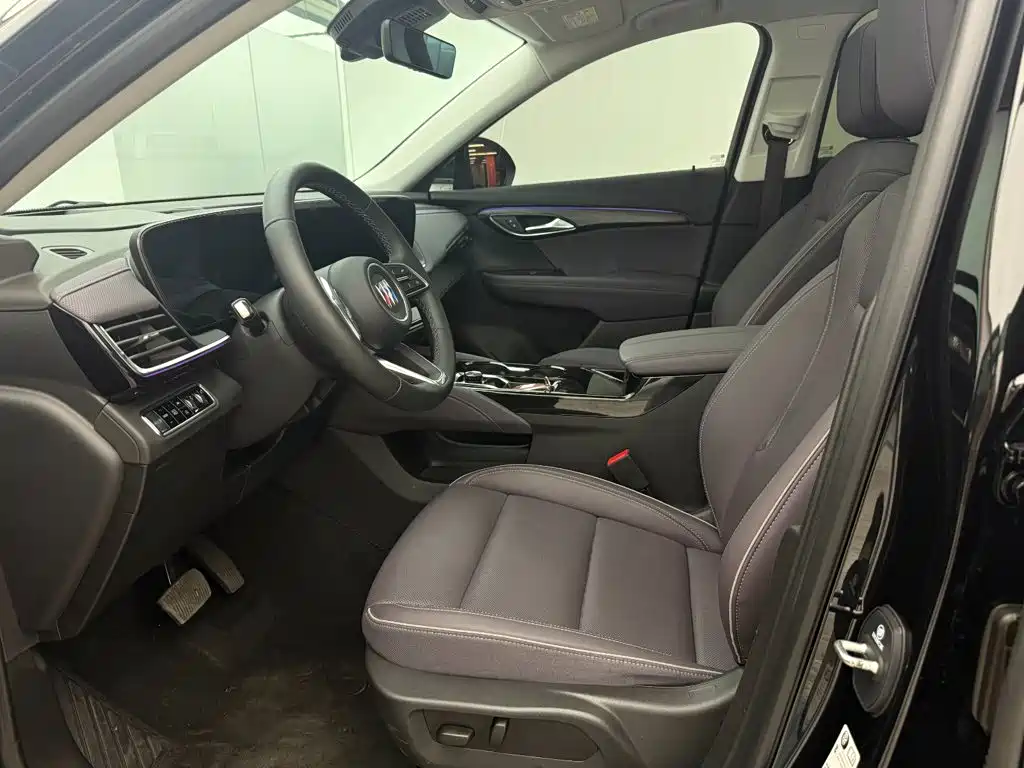 Buick Envision Plus — миниатюра 10