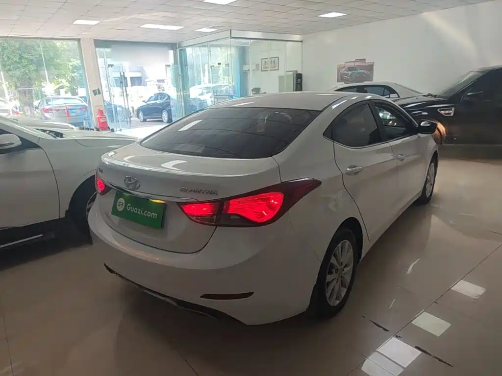 Hyundai Elantra Langdong — миниатюра 7