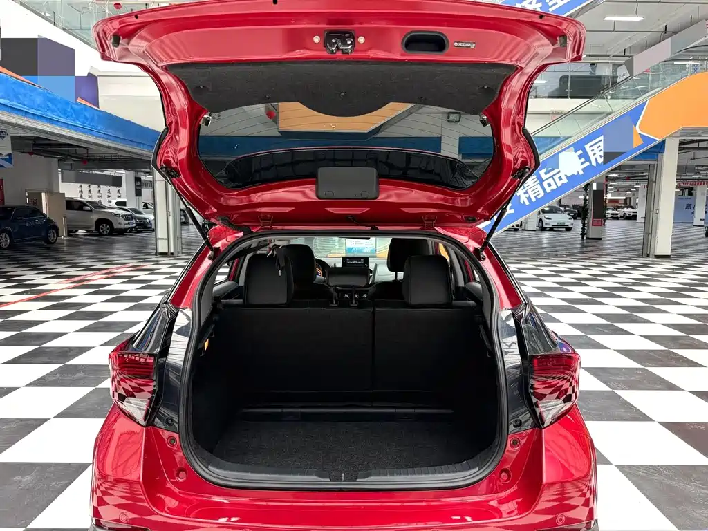 Toyota Yaris L — миниатюра 17