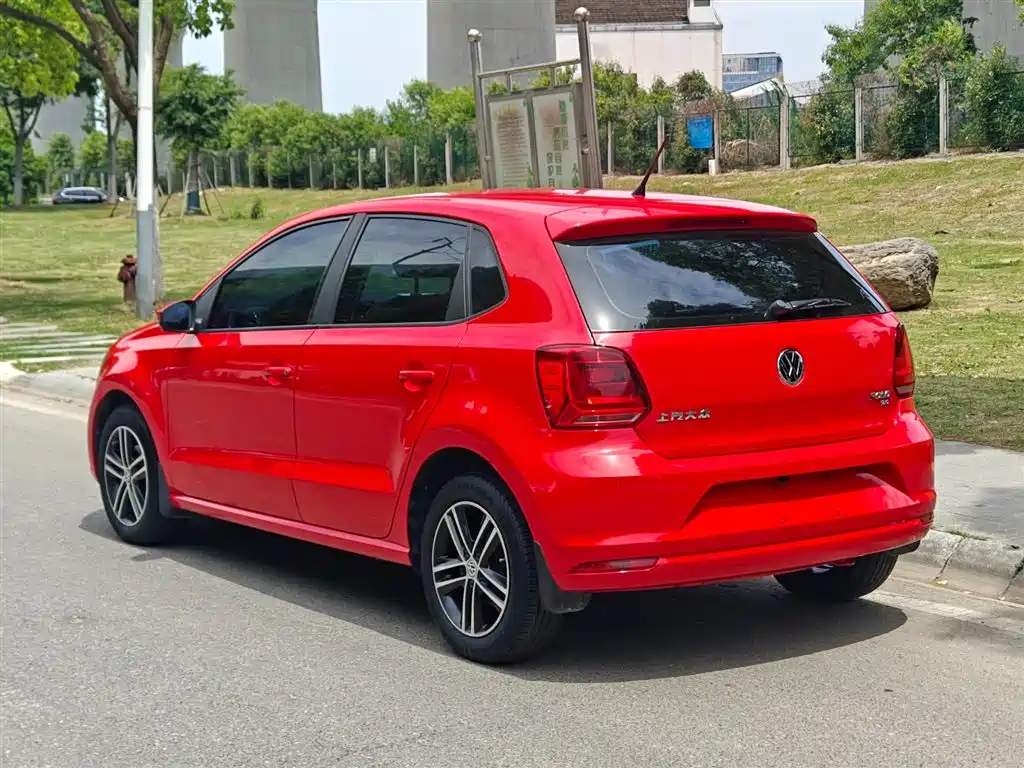 Volkswagen Polo 2016 1.6L AT Comfort