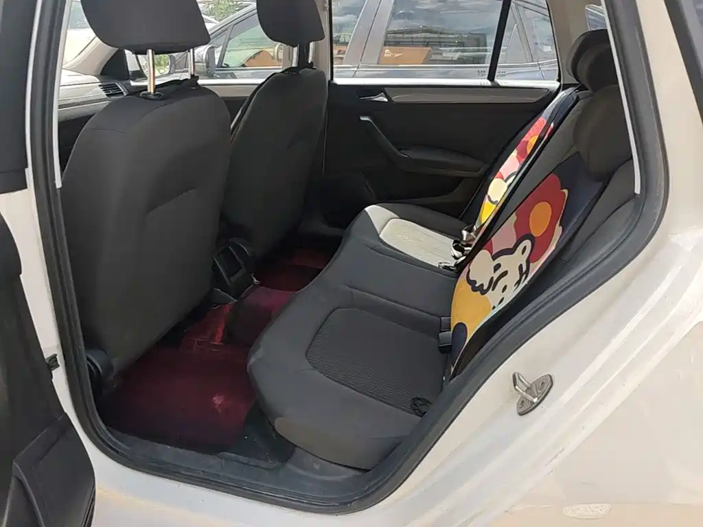 Volkswagen Santana — миниатюра 17