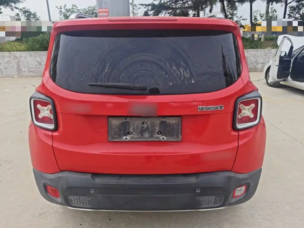 Jeep Renegade — миниатюра 6
