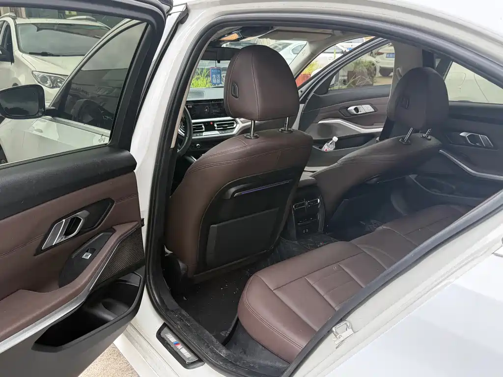 BMW 3 Series — миниатюра 4