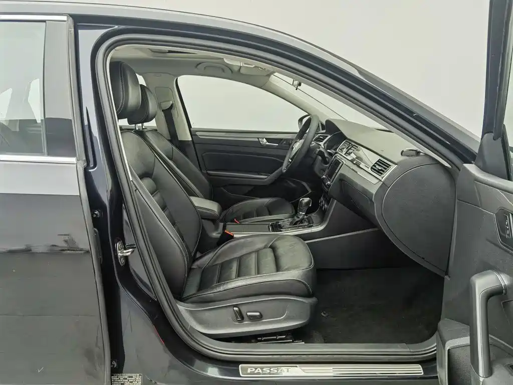 Volkswagen Passat — миниатюра 23