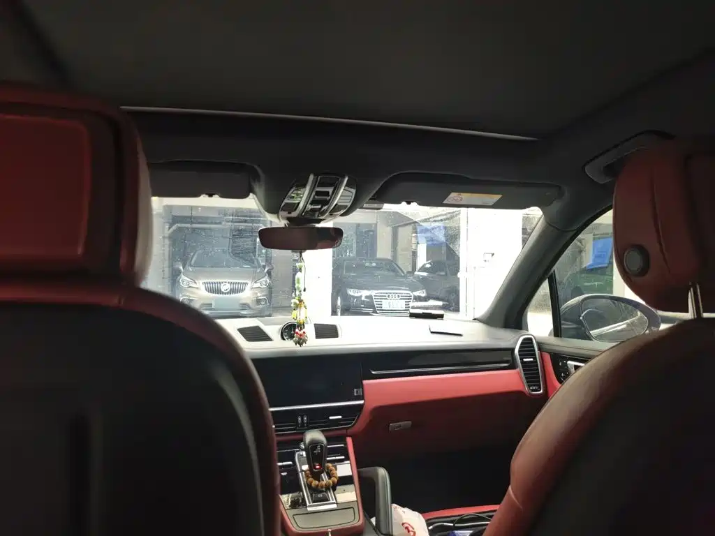 Porsche Cayenne Hybrid — миниатюра 19