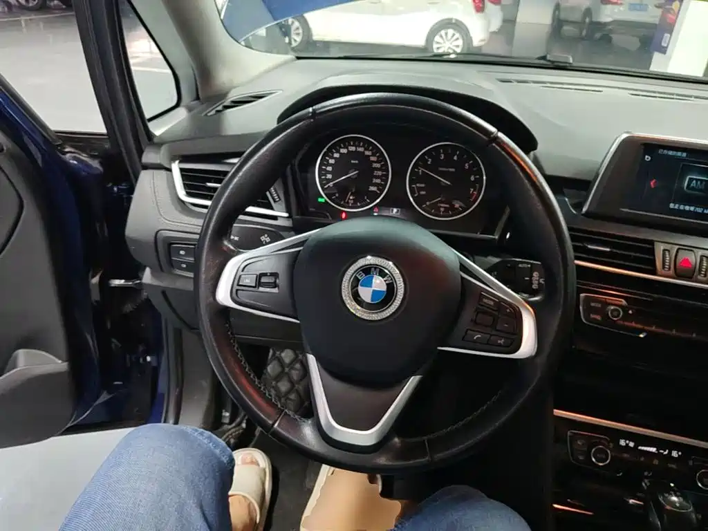 BMW 2 Series Active Tourer — миниатюра 11