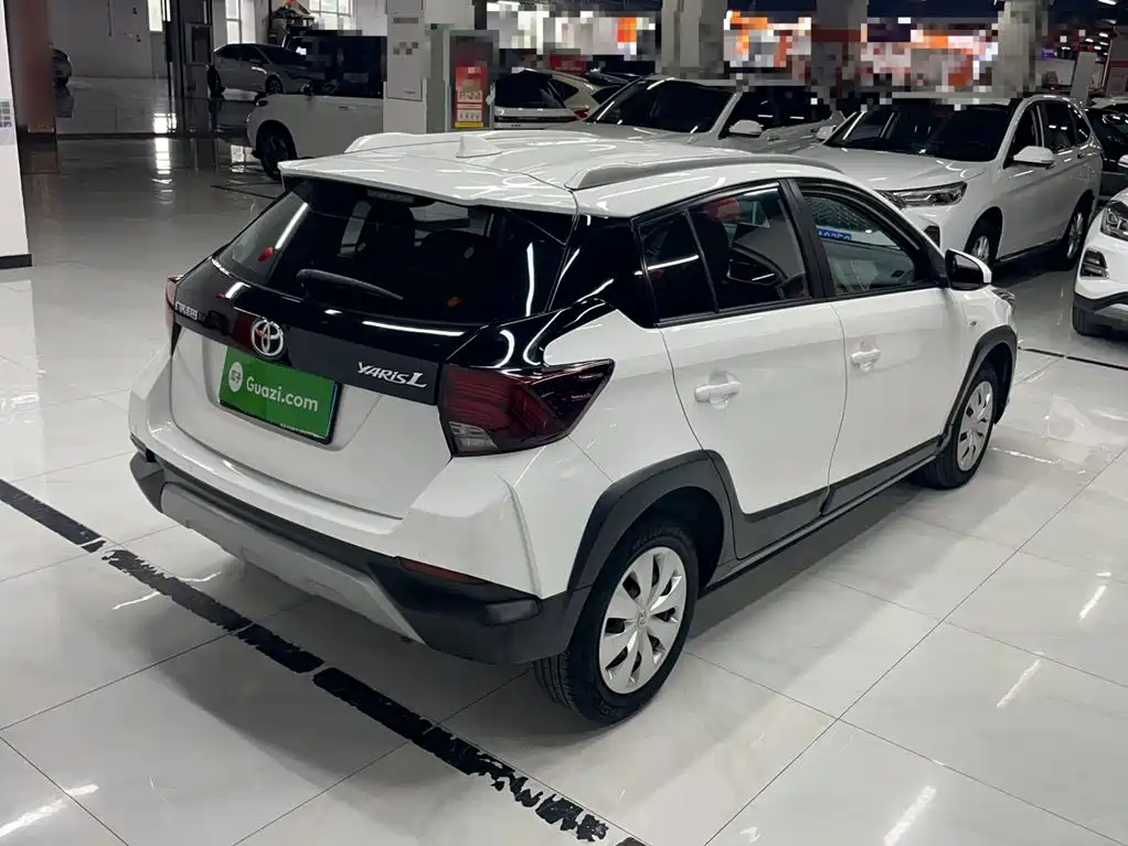 Toyota Yaris L — миниатюра 8