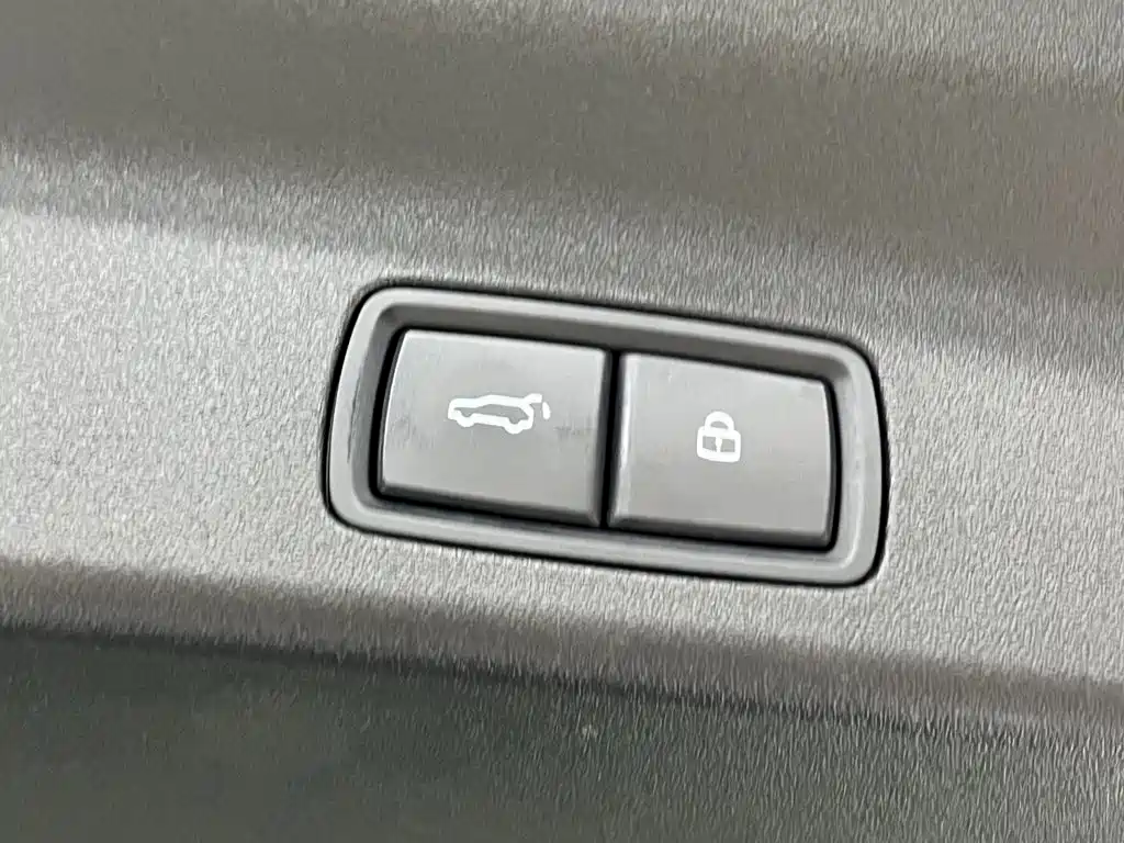 Li Auto Li L8 — миниатюра 11