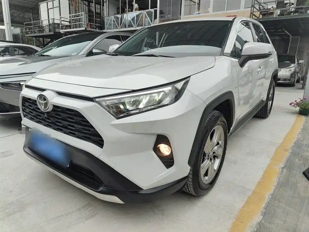 Toyota RAV4 2021