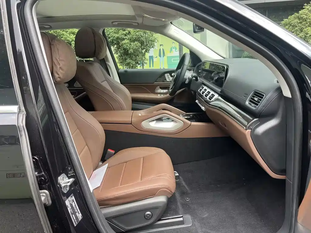 Mercedes-Benz GLE (Import) — миниатюра 8