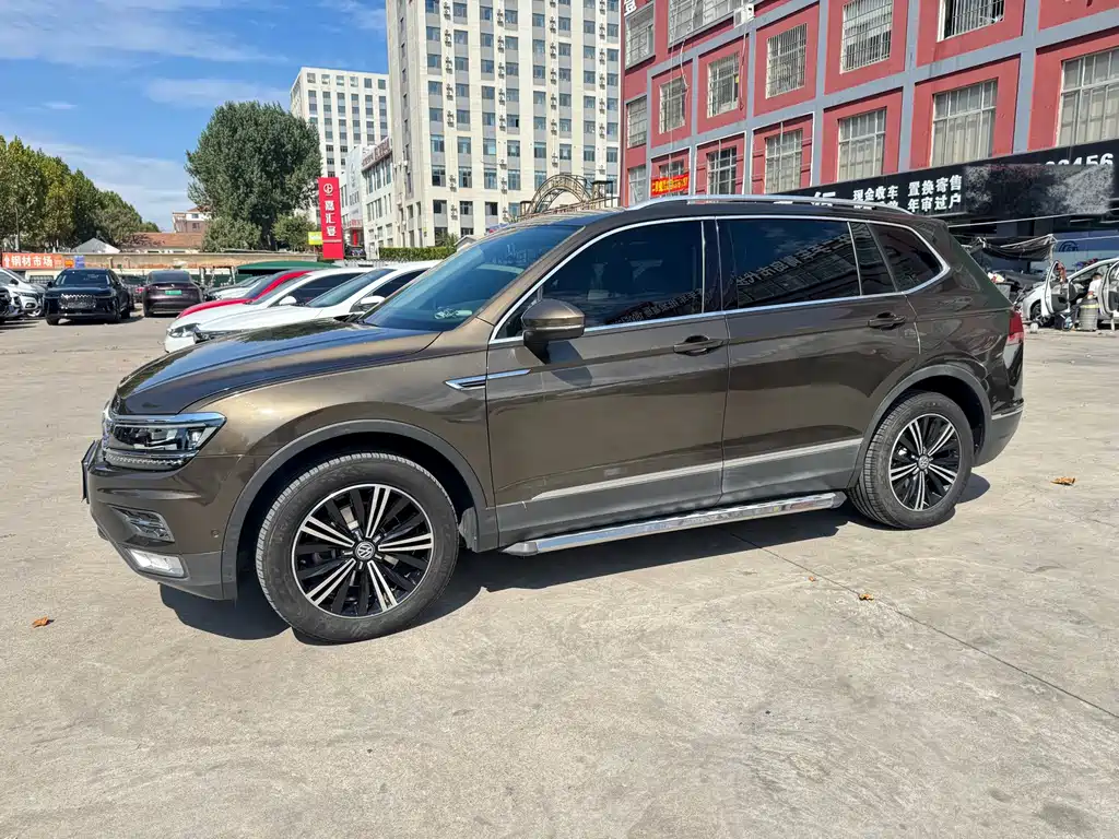 Volkswagen Tiguan L — миниатюра 4