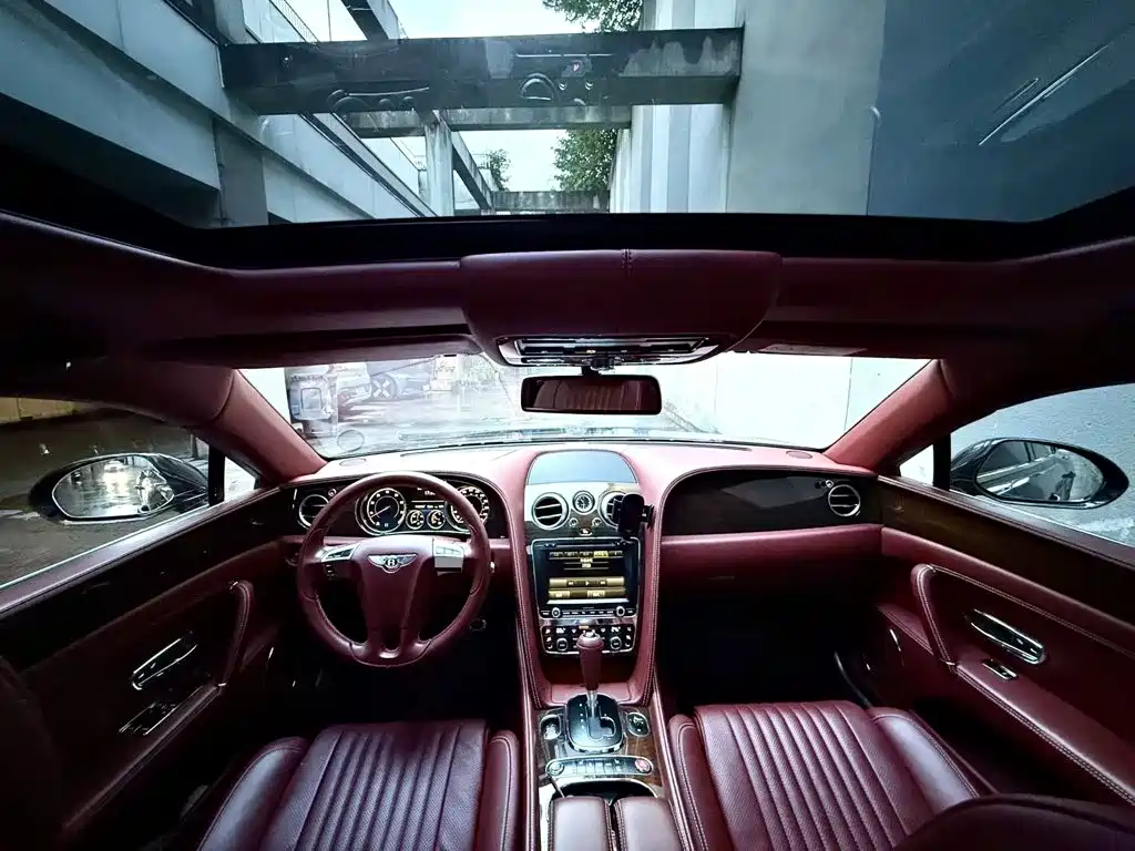 Bentley Flying Spur — миниатюра 6
