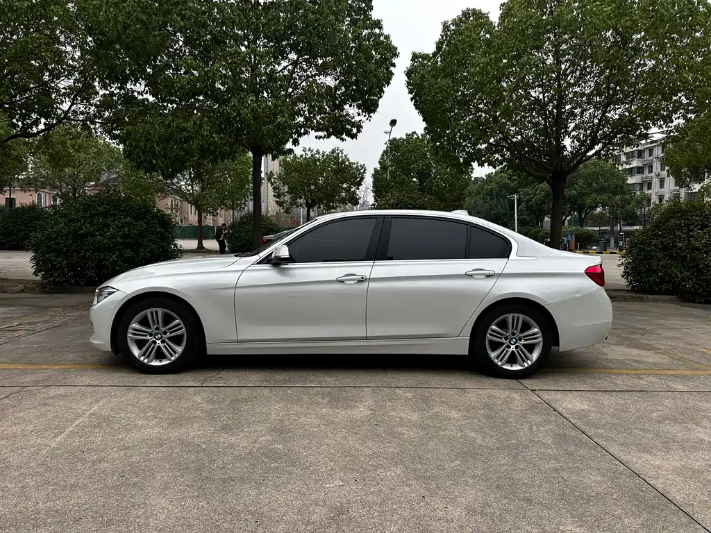 BMW 3 Series — миниатюра 5