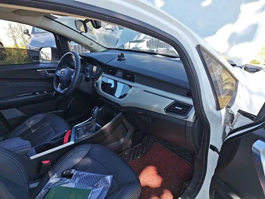 Geely Vision X3 — миниатюра 9