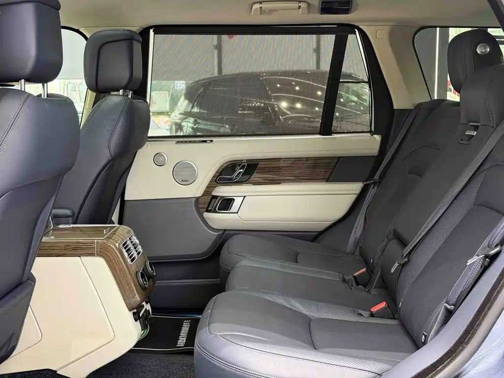 Land Rover Range Rover — миниатюра 4